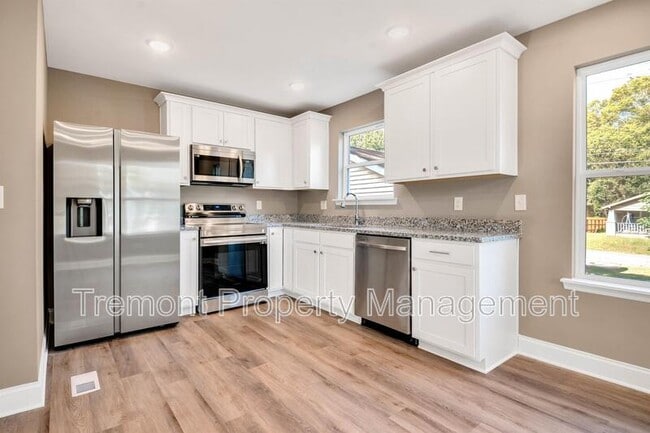 Building Photo - 3716 Central Ave