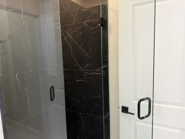 Building Photo - 276 Tahoe Wy