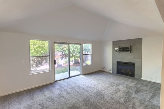 Building Photo - 4-Bedroom 2-Bathroom Saratoga Home