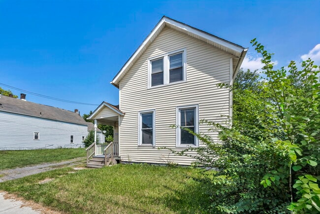 Building Photo - 3369 E 49th St
