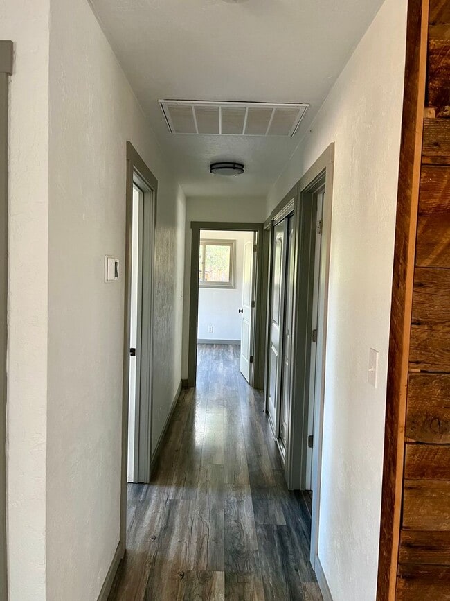 Building Photo - 3 Bedroom Plus Office, 2.5 Bath Located in...