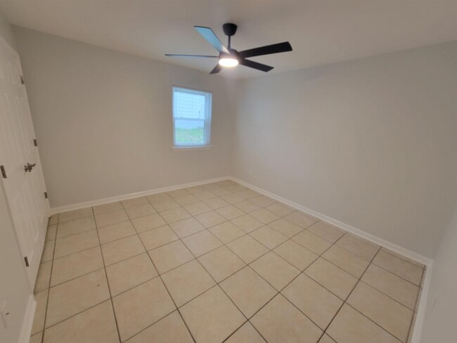 Building Photo - 1596 Misty Garden Way