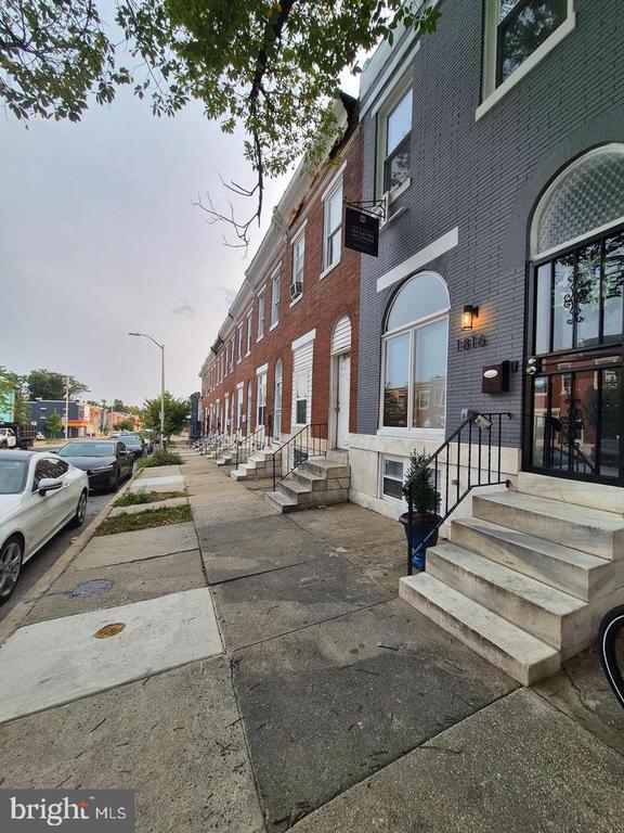 Building Photo - 1816 N Washington St