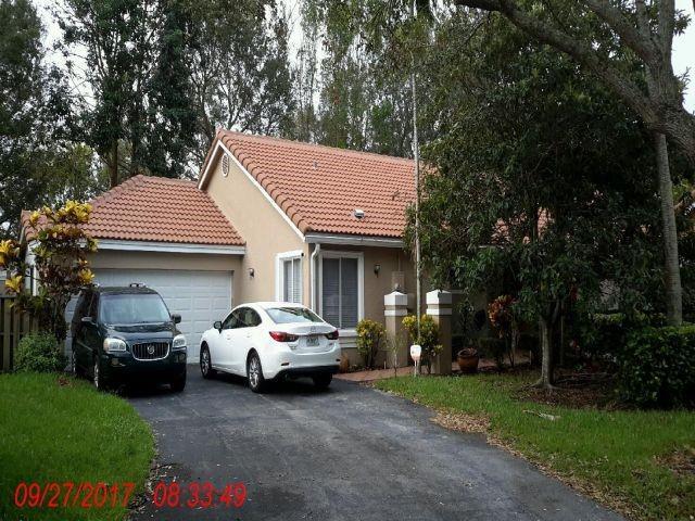 Primary Photo - 10084 NW 2nd St