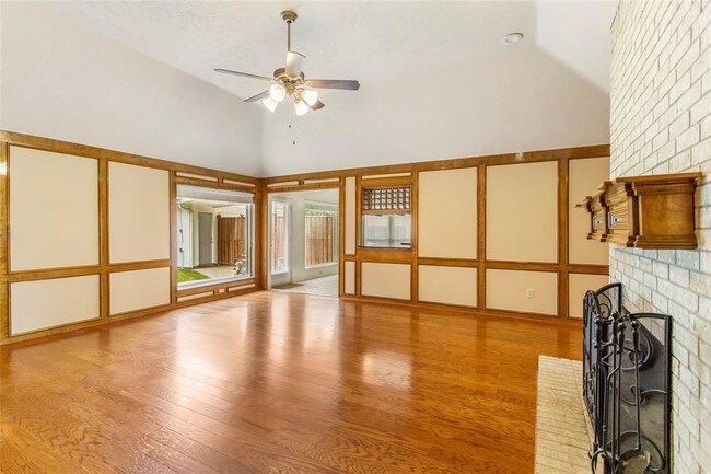 Building Photo - 14718 Stanbridge Dr