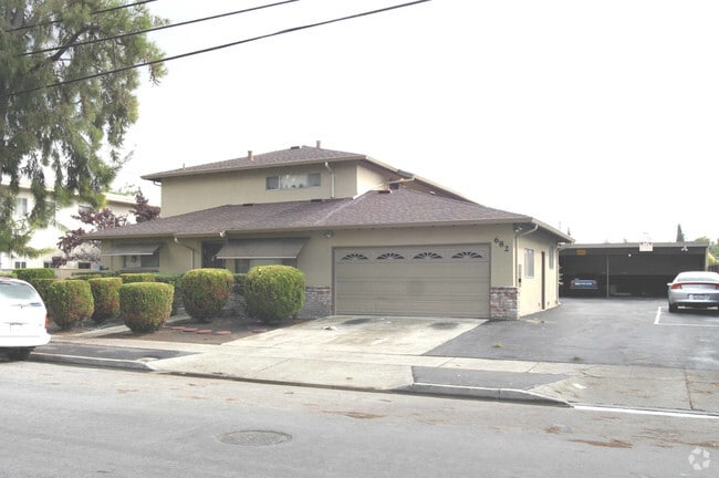 Building Photo - 682 Johanna Ave