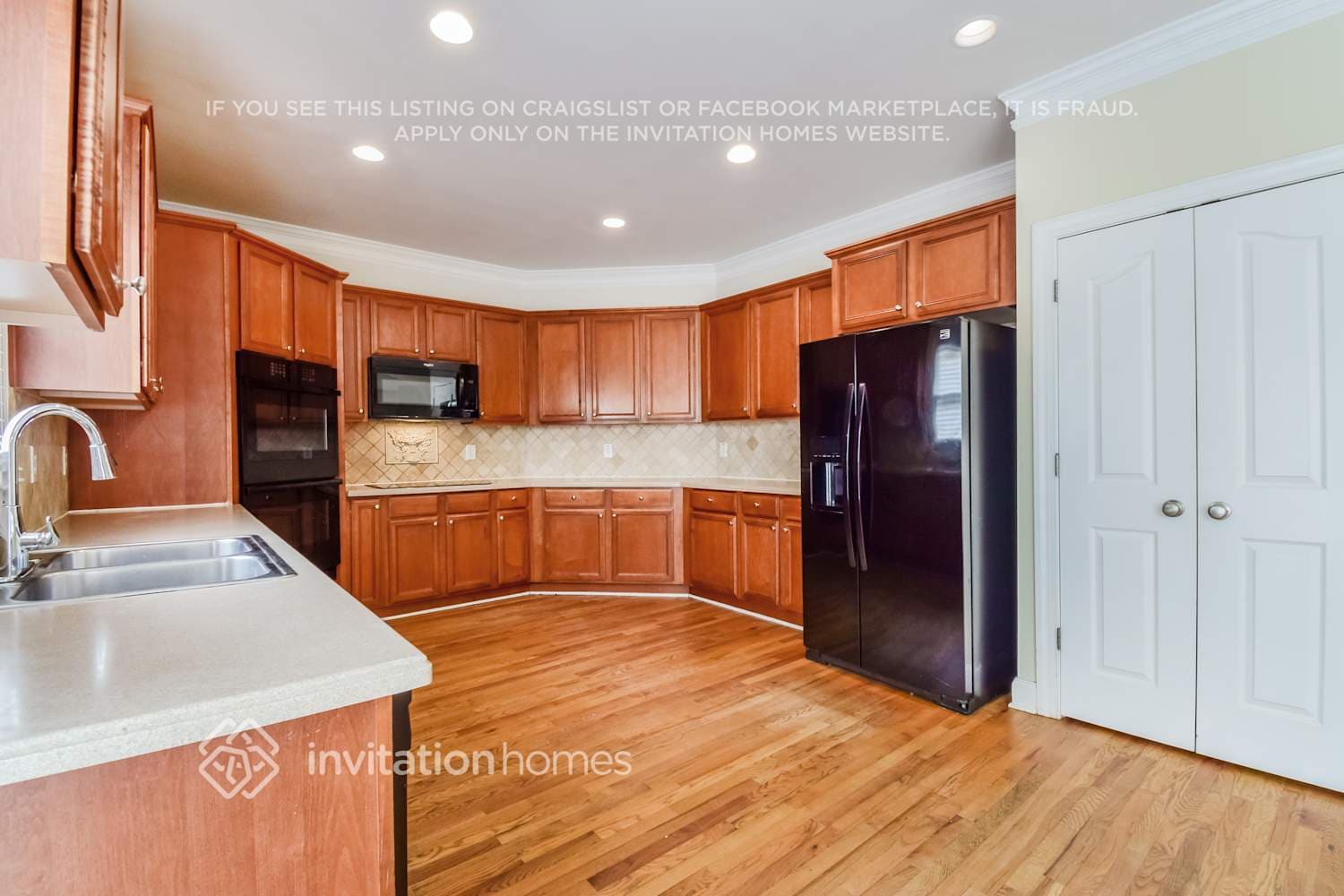 Building Photo - 660 Brittany Manor Ln