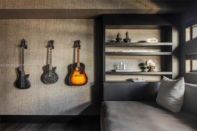 Building Photo - 1040 Biscayne Blvd