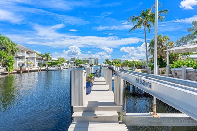 Building Photo - 2813 NE 29th St