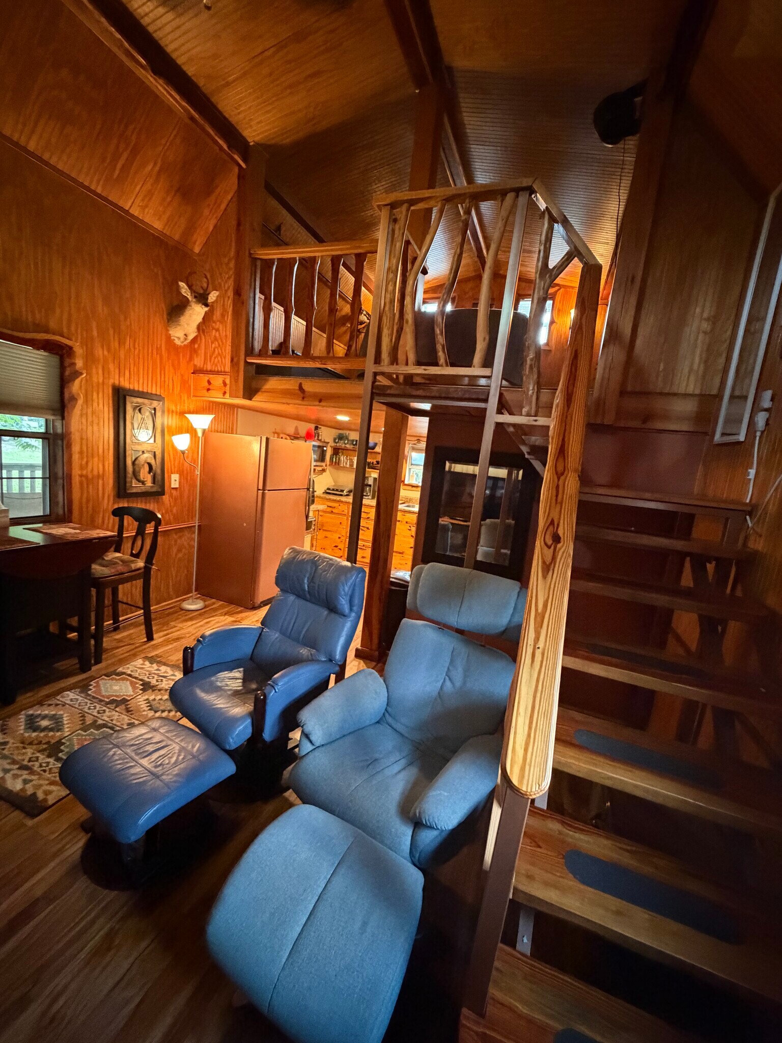 Building Photo - 9166 S Evans Ave