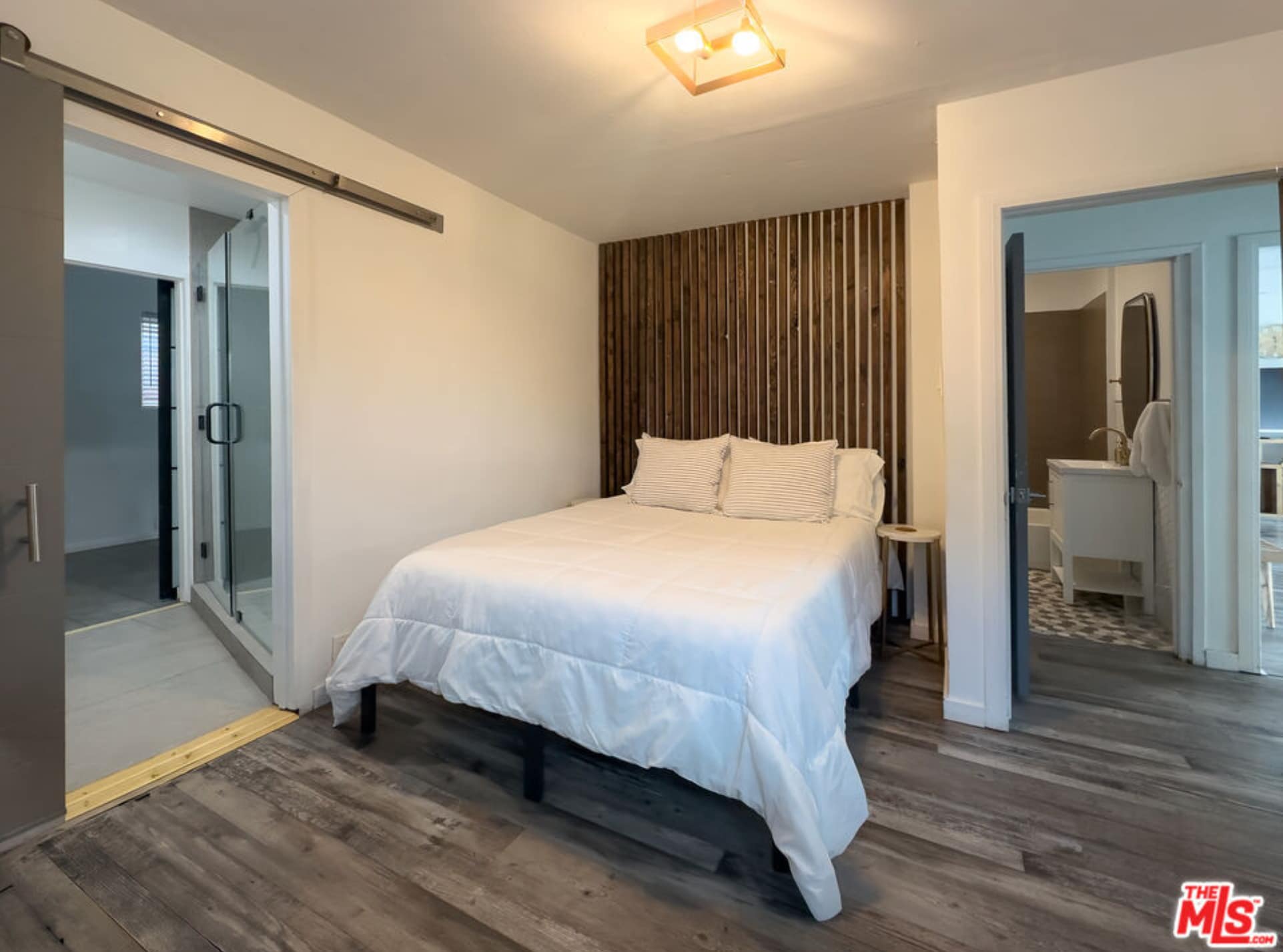 Building Photo - 509 E Buckthorn St