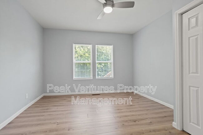 Building Photo - 704 Fairfax St