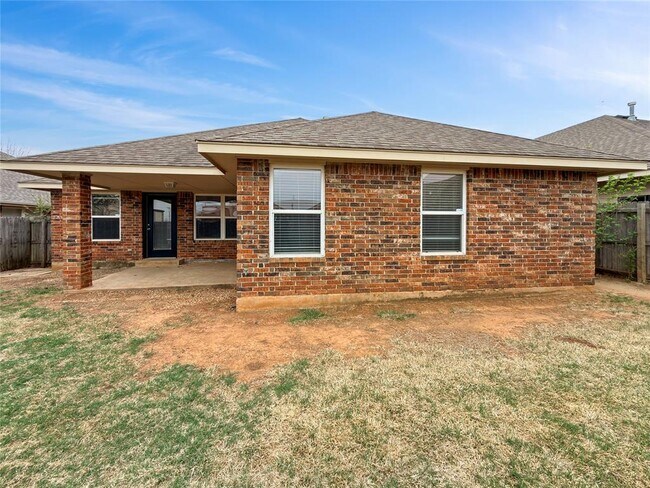 Building Photo - 2013 NW 176th Terrace