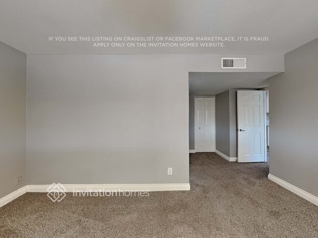 Building Photo - 1335 E Hermosa Dr