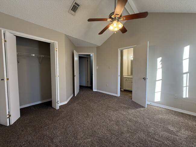 Building Photo - 6212 Stumberg Ln