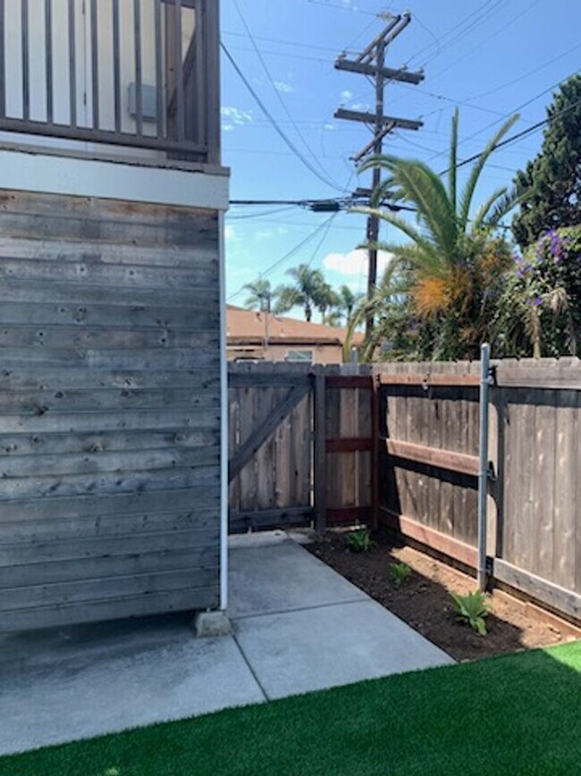 Building Photo - 4520 Marlborough Dr