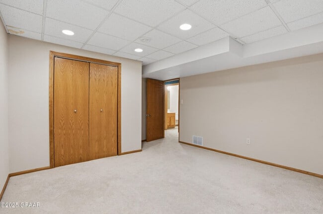 Building Photo - 5191 W Lanark Dr