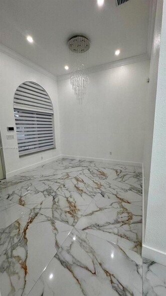 Building Photo - 11500 SW 153rd Ave