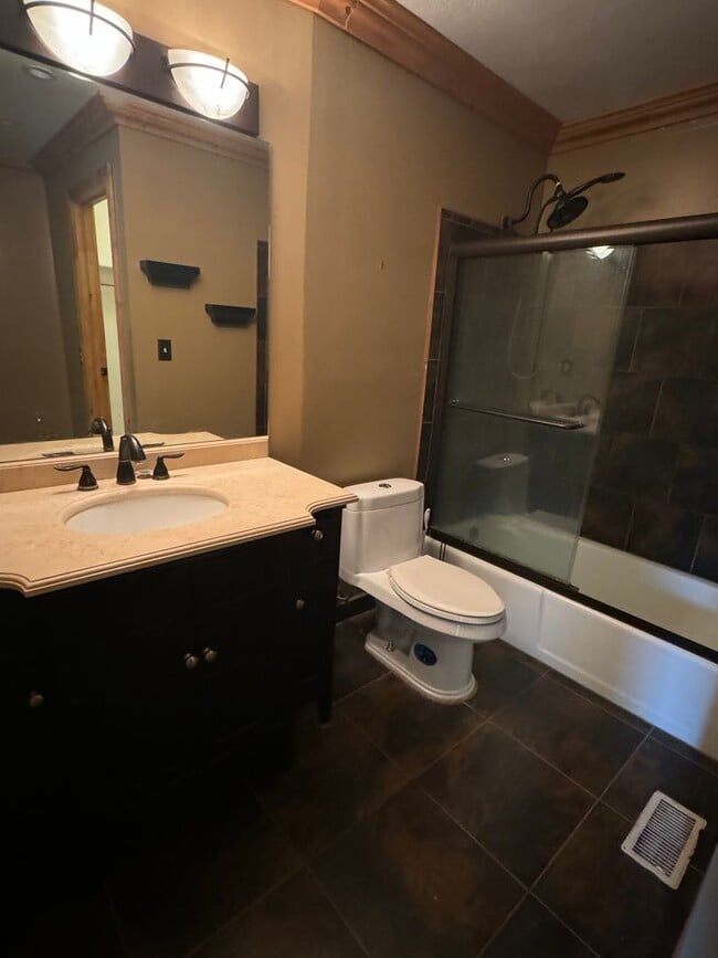 Building Photo - Beautiful Taylosville Home for rent!