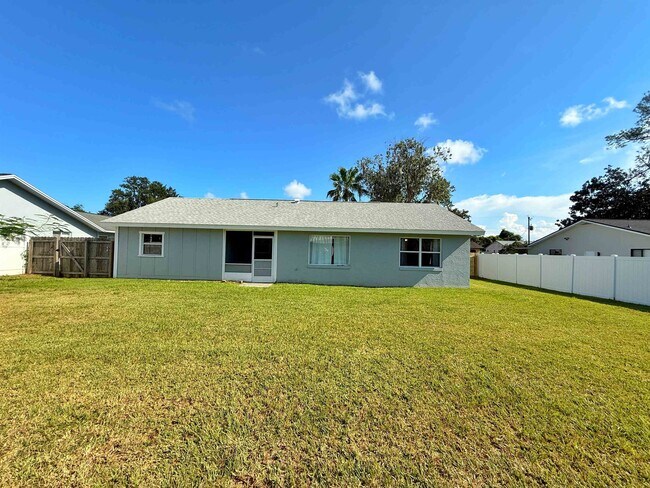 Building Photo - 39 Fischer Ln