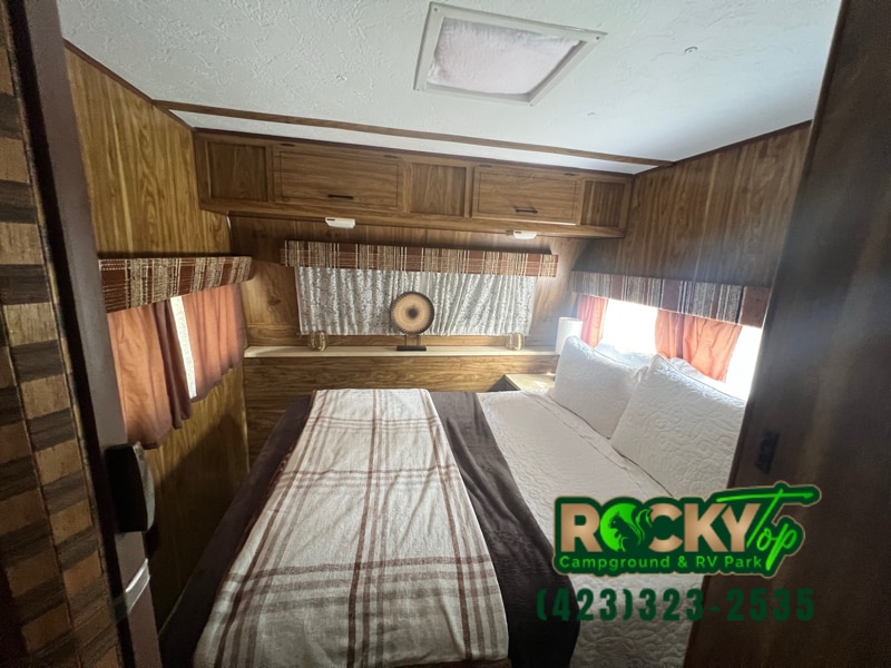 Building Photo - 496 Pearl Ln