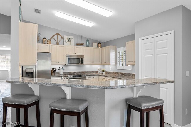Building Photo - 8471 Southbridge Dr