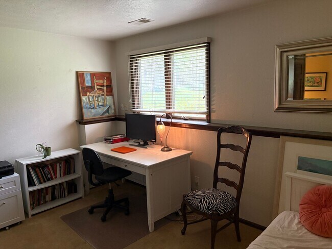Building Photo - 4 Bed 2.5 Bath Home in North Boulder With ...