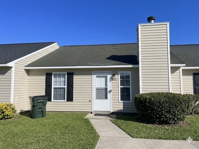 Building Photo - 3220 Chris St