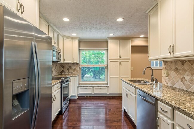 Building Photo - 6881 Erie Ct