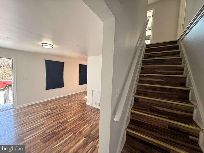 Building Photo - 9722 51st Ave