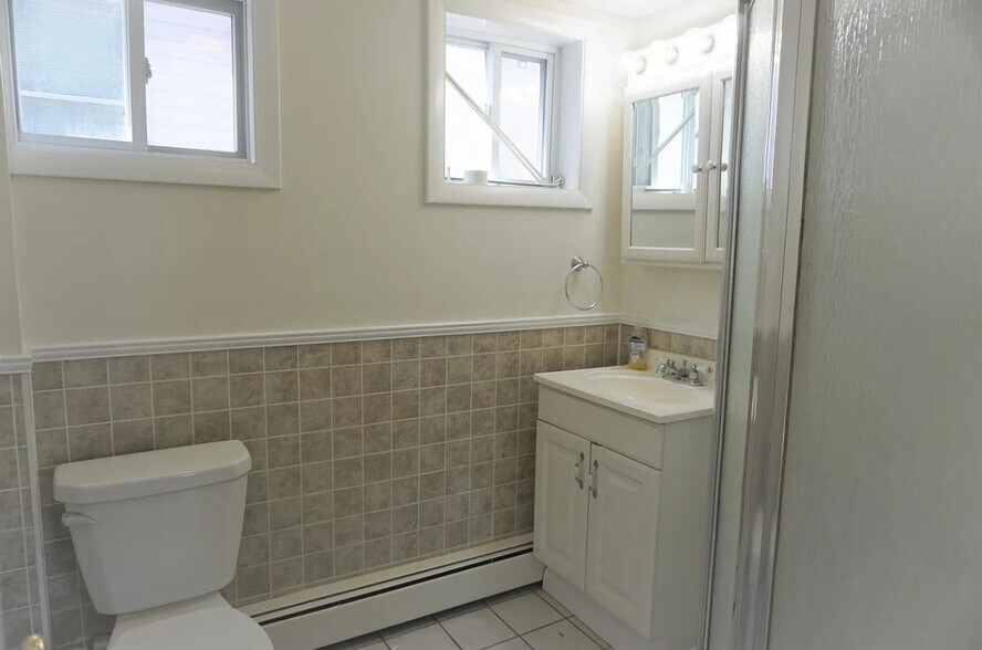 Building Photo - 49 E Transit St