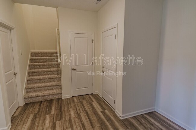 Building Photo - 641 W Bulrush Ct