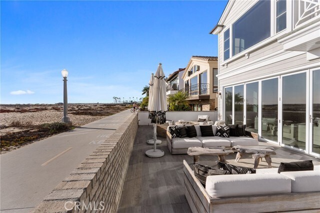 Building Photo - 1215 E Balboa Blvd