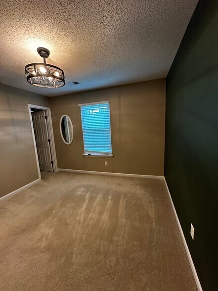 Building Photo - 435 Smallwood Dr