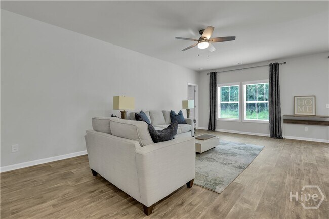 Building Photo - 106 Geranium Wy