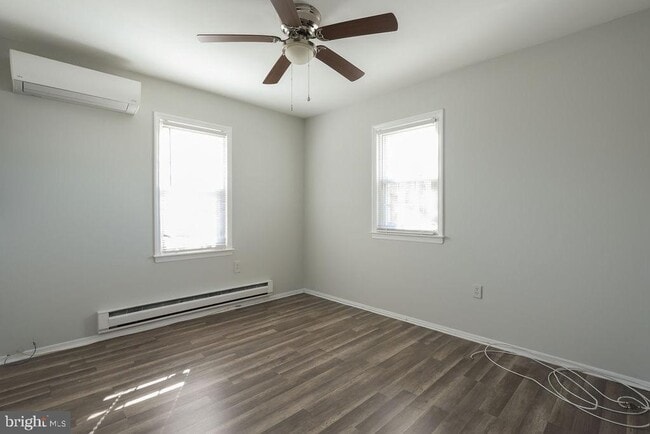 Building Photo - 117 Seaspray Rd