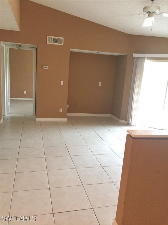 Building Photo - 108 Santa Clara Dr