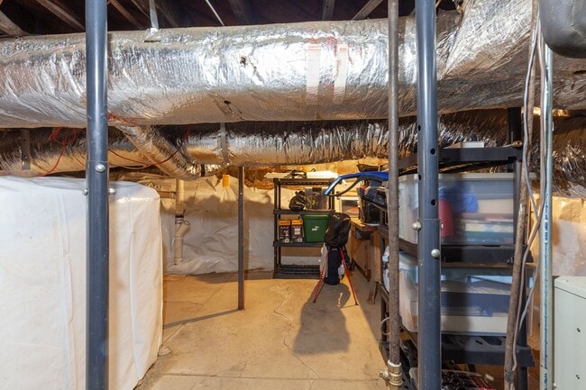 Building Photo - Timeless 3/2 in the Heart of Midtown by Piedmont Park!