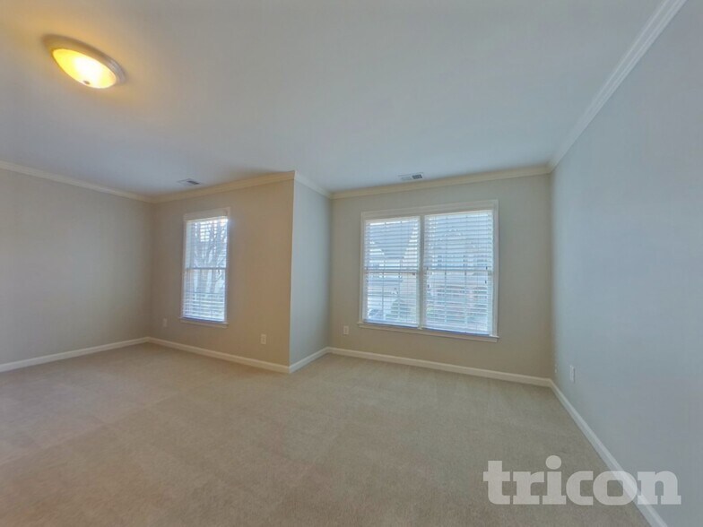 Building Photo - 275 Water Oak Pl