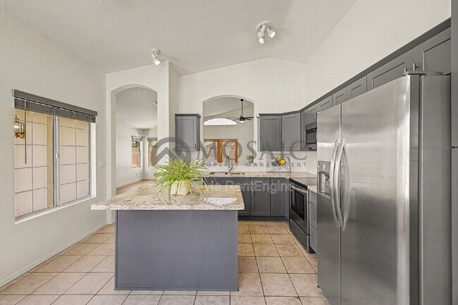 Building Photo - 1271 W Gail Dr