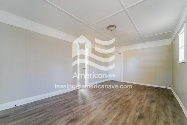 Building Photo - 5409 Queen Mary Ln