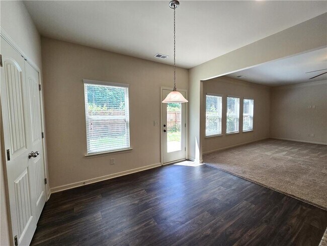 Building Photo - 1043 Blind Brook Cir