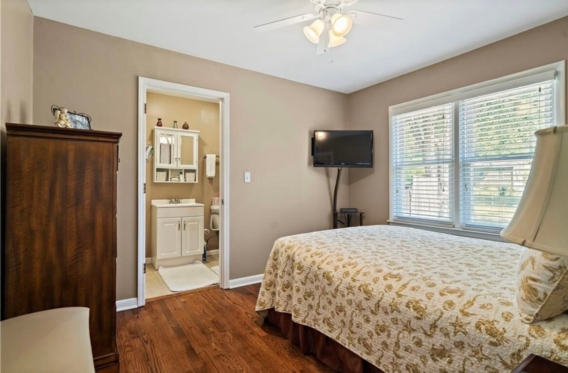 Building Photo - 8541 Riggs St