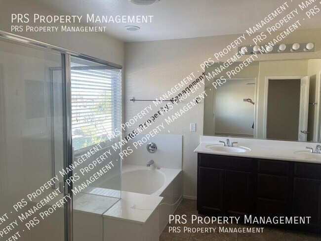 Building Photo - 4816 S Emery-
