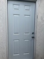 Building Photo - 607 S Fir Ave