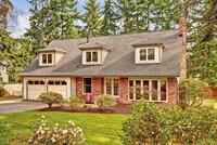 Building Photo - Medina Home