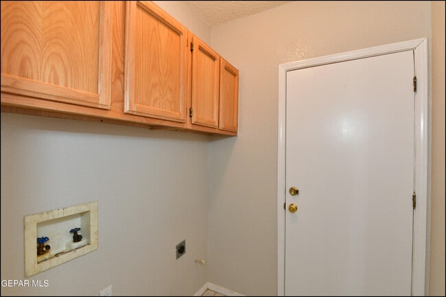 Building Photo - 12257 Robert Dahl Dr