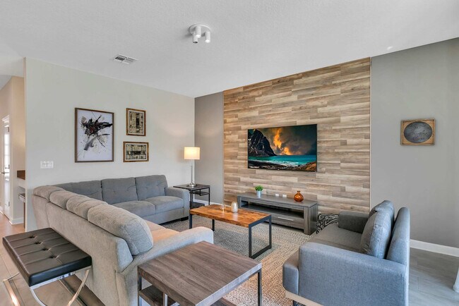 Building Photo - 2831 Bookmark Dr