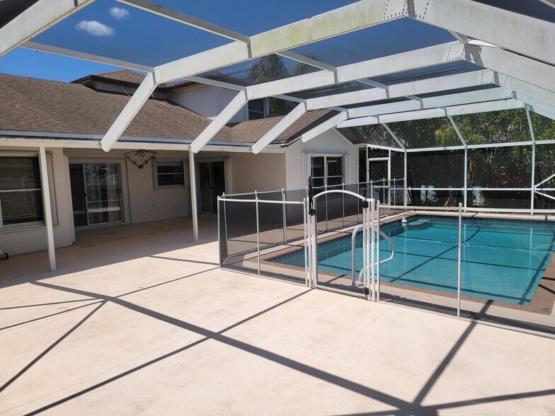 Building Photo - 9082 Cavatina Pl