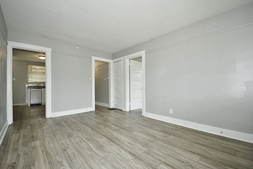 Building Photo - 1037 N 6th St